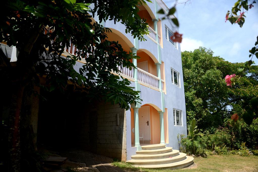 Hotel Jah Freedom Negril Esterno foto
